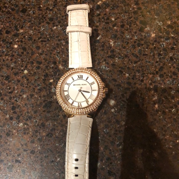 Michael Kors Watch - Picture 4 of 4